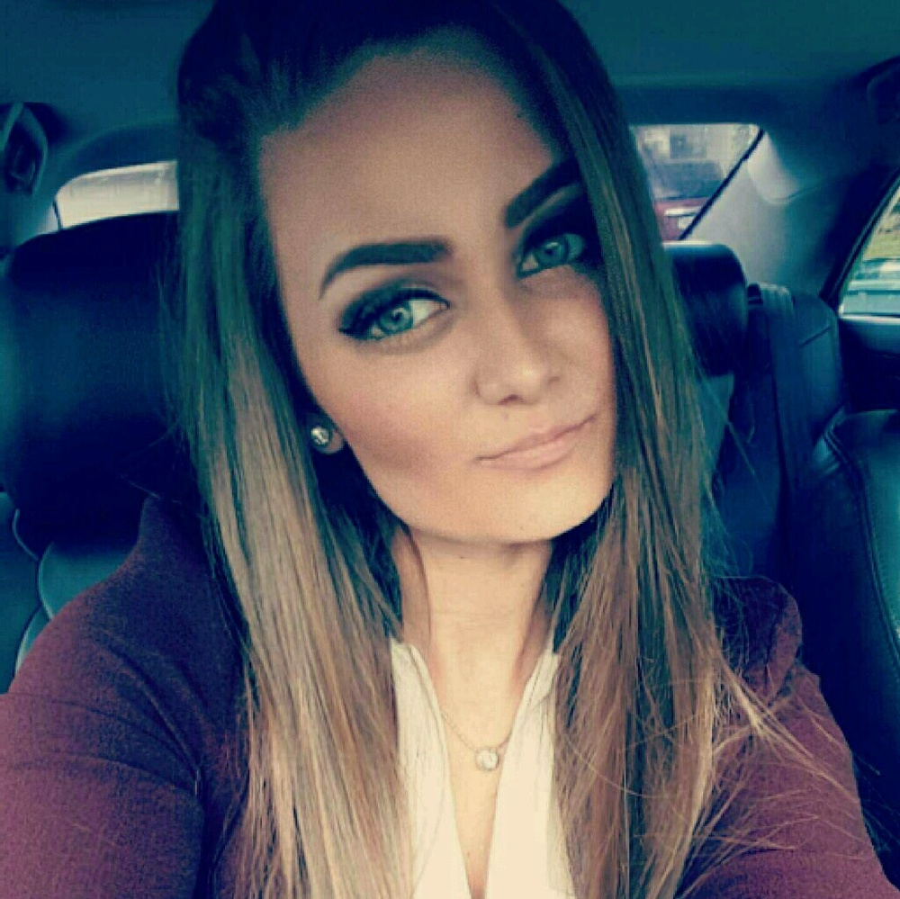 Meet your Posher, Kayla